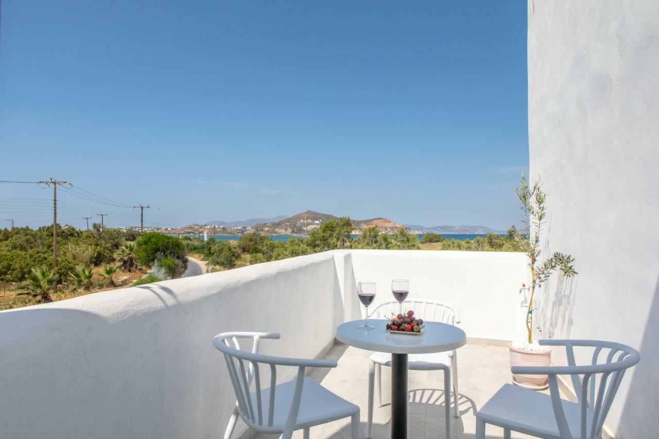 Crystal Mare Suites Naxos City Exterior foto